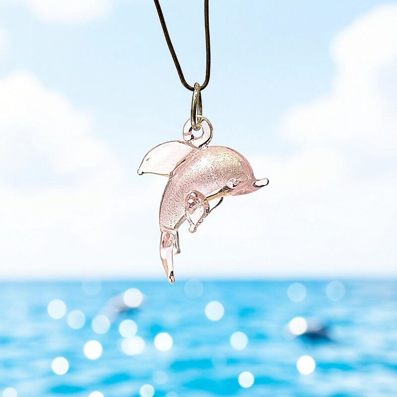 2 pendentifs mini dauphin en v - Marine Aquarium Europe avis et prix